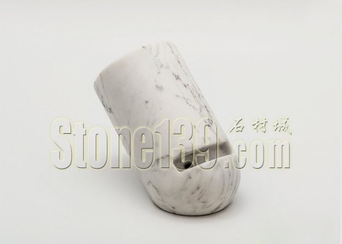 意大利设计师打造的大理石材质的手机音频放大器3