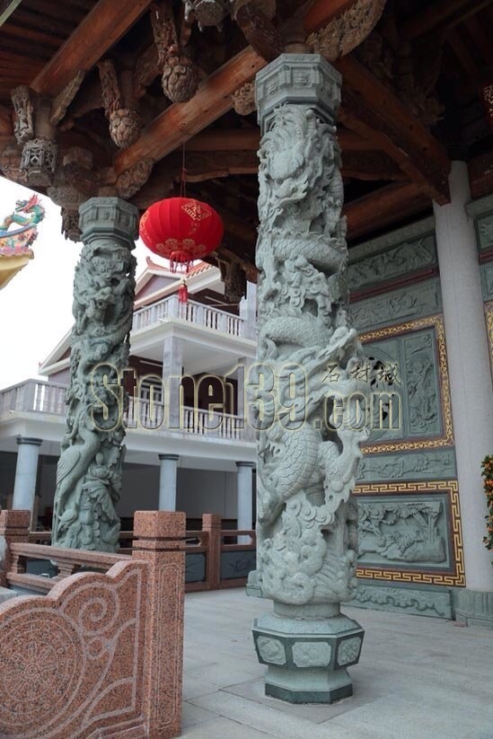 青石是寺庙浮雕建筑常用的石材