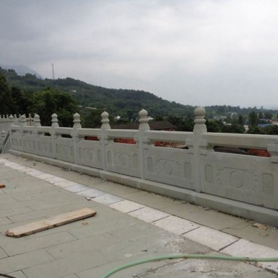 四川青石栏杆应用 城市景区栏杆护栏